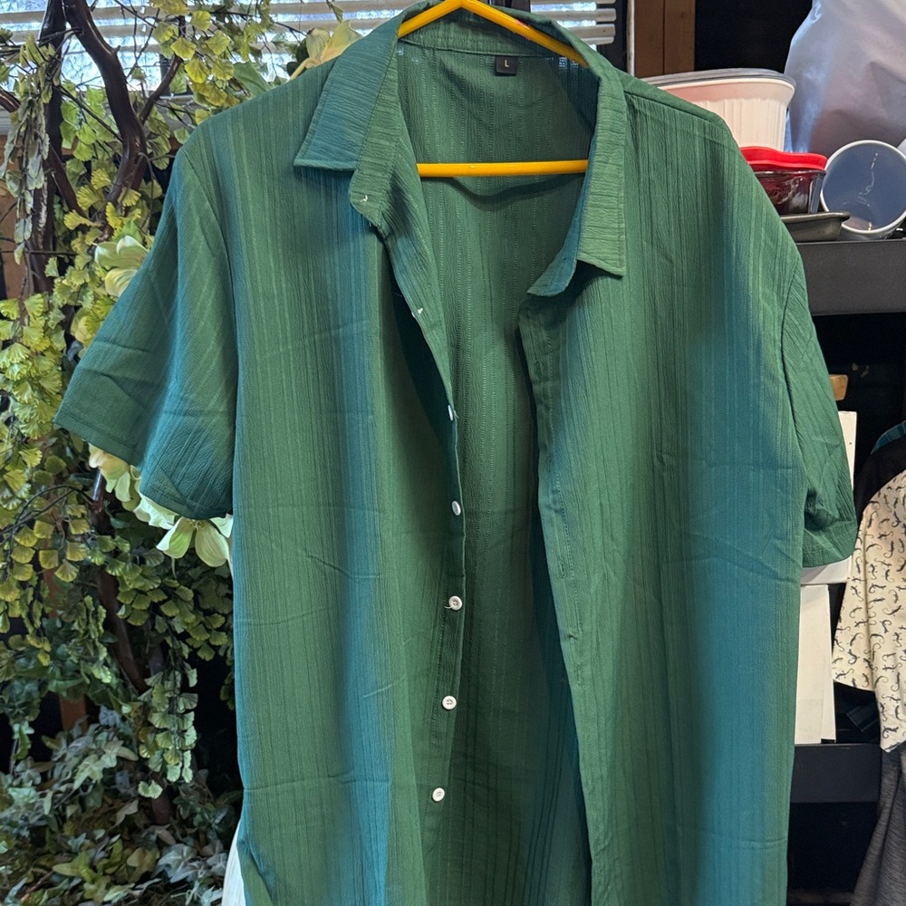 Men's Green Short Sleeve Shirt